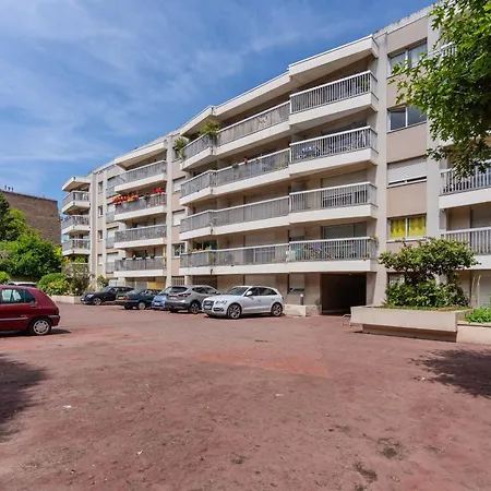 Beaurepaire Paris House *